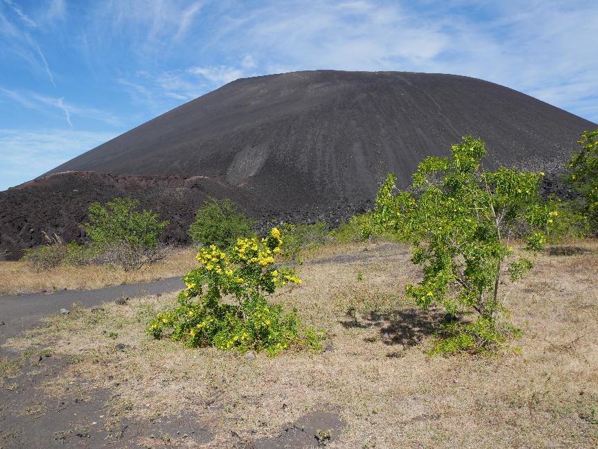 Au pied du volcan