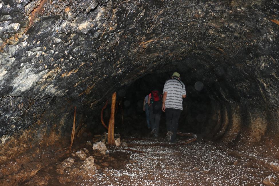 Dans le tunnel de lave