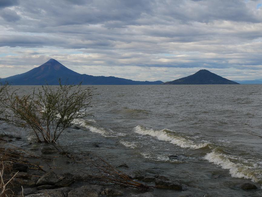 Le Momotombo et le Momotombito