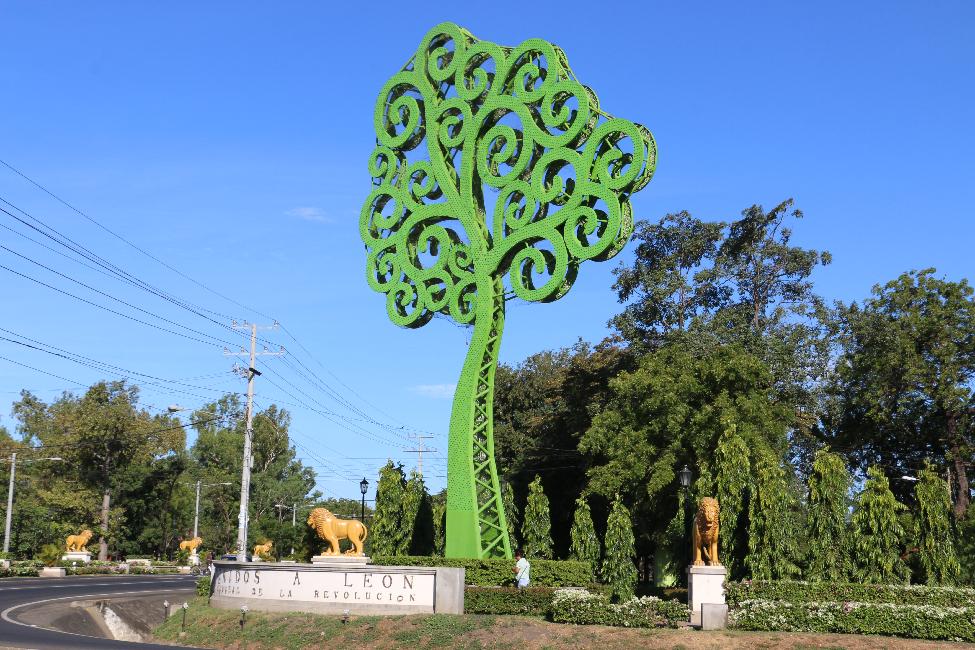 Monument d'entrée en ville de León
