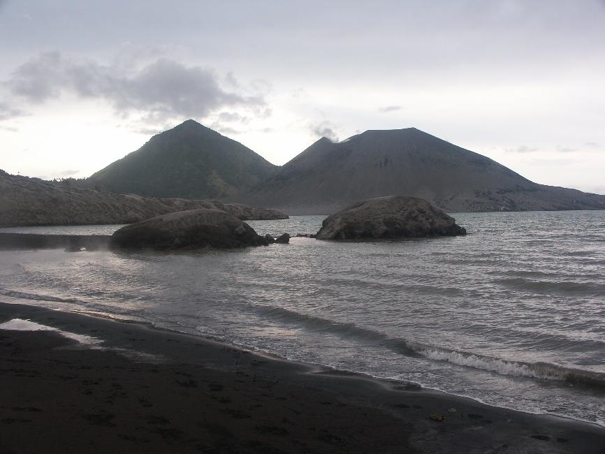 Premiers regards sur le Tavurvur