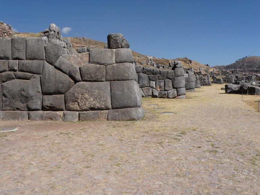Site archéologique de Sacsayhuaman ; il ne reste que les fondations