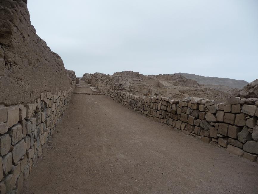 Site archéologique de Pachacamac ; rue inca