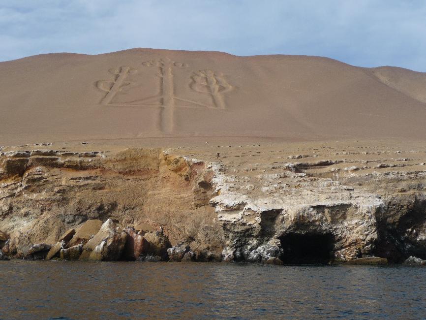 Sur le bateau vers les îles Ballestas ; le candélabre