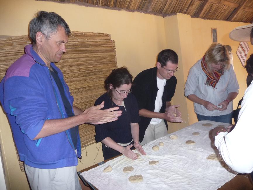 Communauté de Llachon ; préparation du pain 