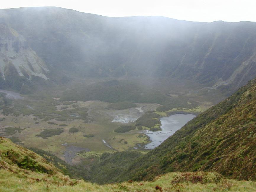 Vue sur l'intérieur de la caldeira : 500 mètres de dénivelé