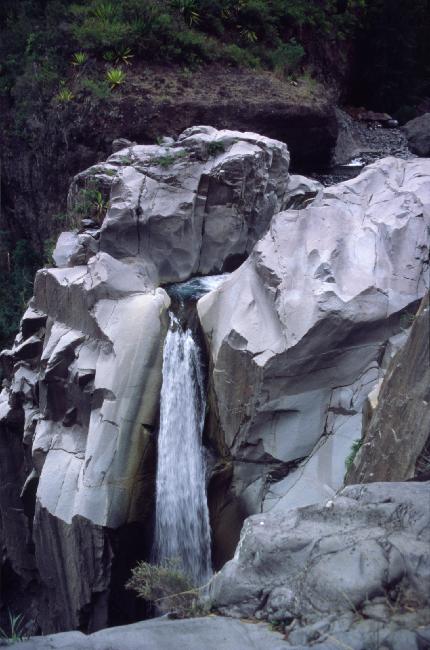 Cascade, au sommet de laquelle nous nous baignâmes