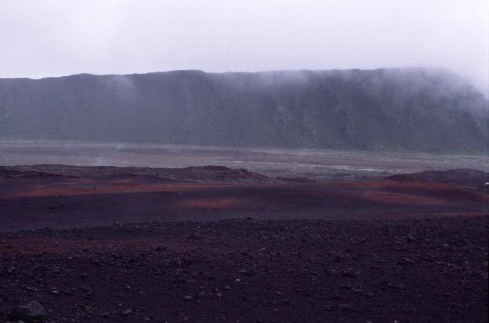 La Plaine des Sables, bordée par un rempart