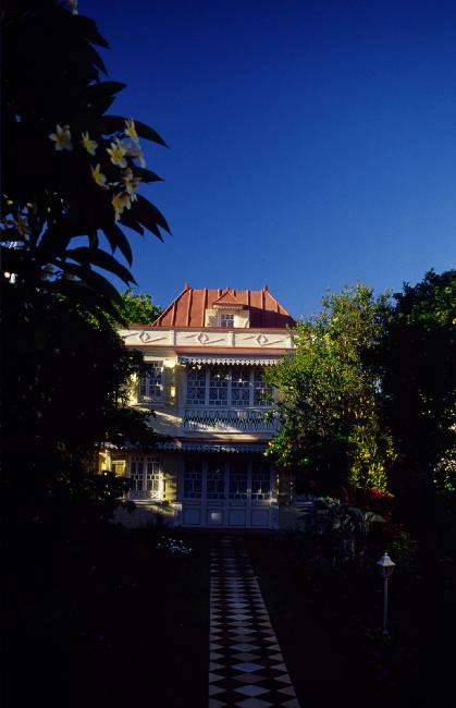 Magnifique maison créole, au fond d'un jardin