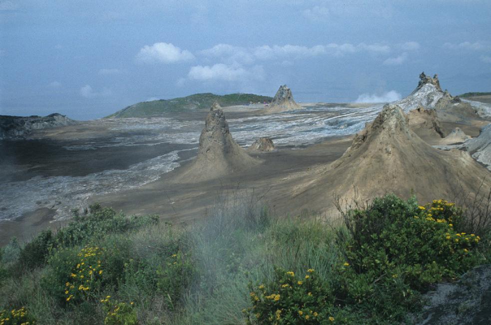 Vue générale sur le cratère