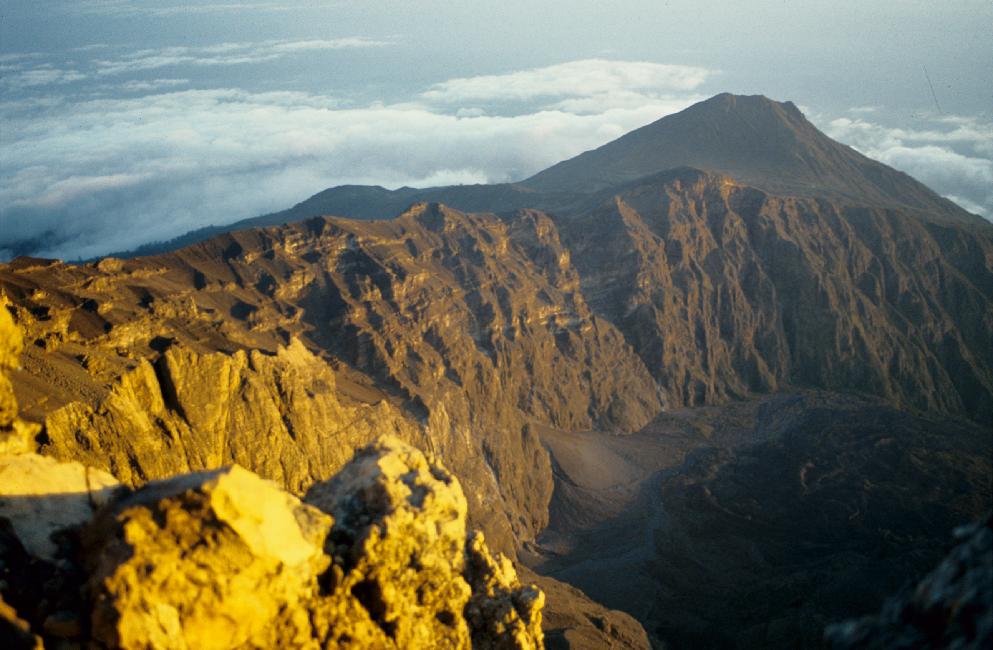 Lever de soleil sur le sommet