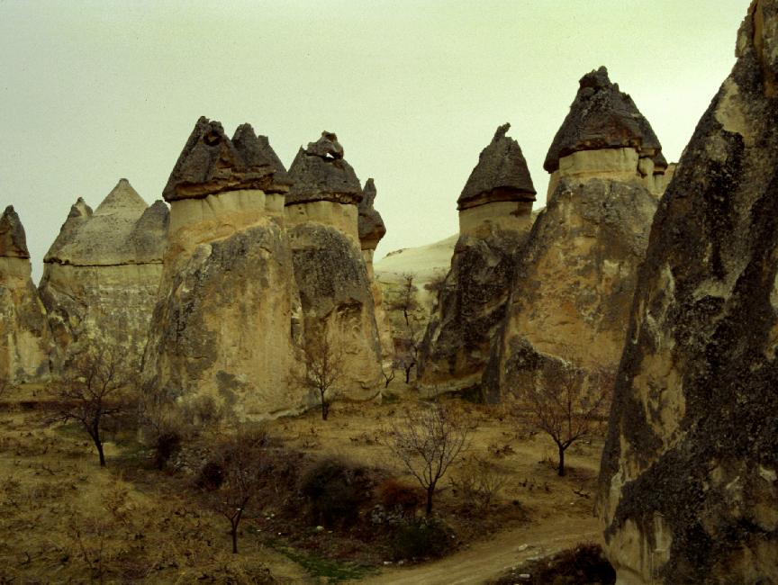 Cavusin : cheminées de fée